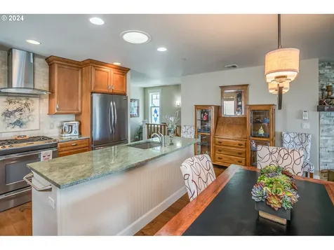 2735 Mill Pond Lane Astoria OR 97103