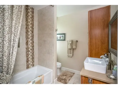 2735 Mill Pond Lane Astoria OR 97103