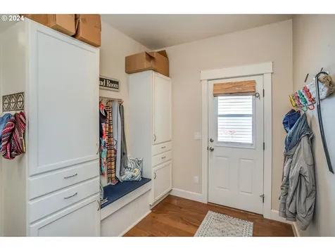 2735 Mill Pond Lane Astoria OR 97103