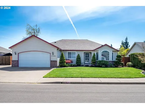 1769 Carriage Place Springfield OR 97477