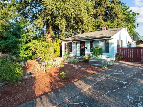 7416 Se Tolman Street Portland OR 97206