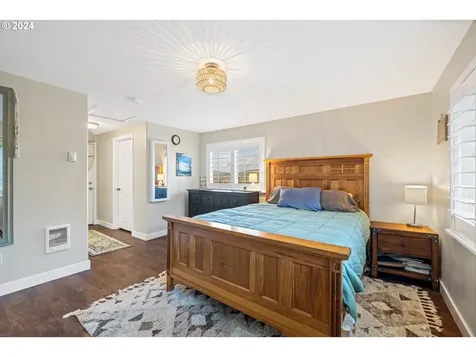 64761 Mcdermott Road Deer Island OR 97054