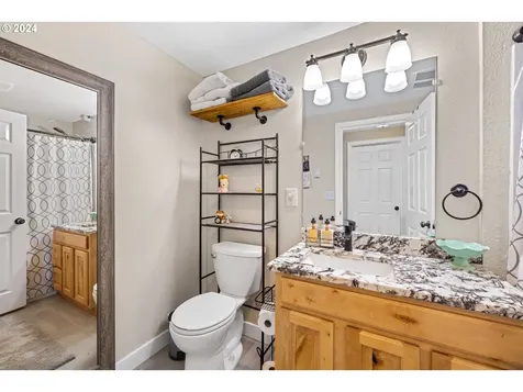 64761 Mcdermott Road Deer Island OR 97054