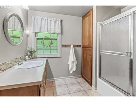 1439 24th Avenue Longview WA 98632