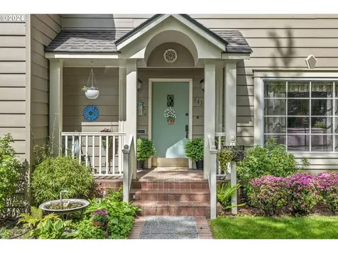 1439 24th Avenue Longview WA 98632