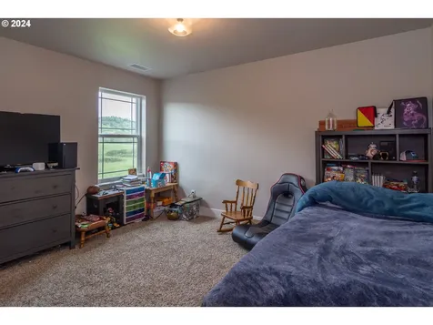 130 Kangaroo Court Winston OR 97496