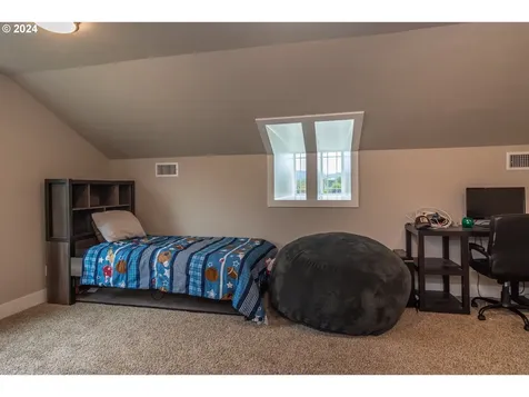 130 Kangaroo Court Winston OR 97496