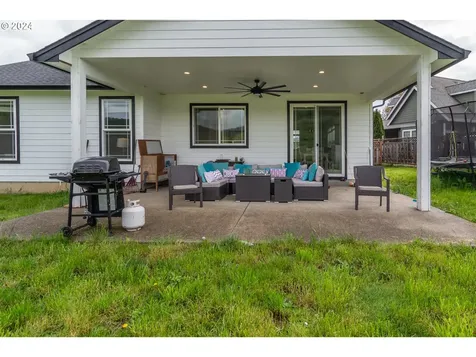 130 Kangaroo Court Winston OR 97496