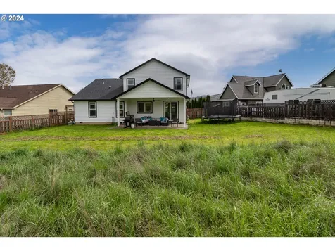 130 Kangaroo Court Winston OR 97496