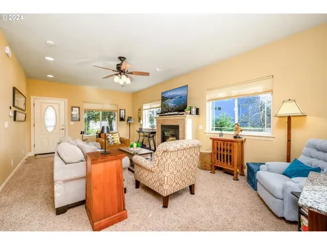 4505 NE Tide Avenue Lincoln City OR 97367