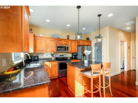 4505 NE Tide Avenue Lincoln City OR 97367
