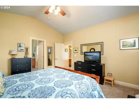 4505 NE Tide Avenue Lincoln City OR 97367