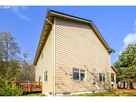 4505 NE Tide Avenue Lincoln City OR 97367