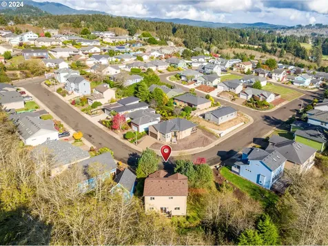 4505 NE Tide Avenue Lincoln City OR 97367
