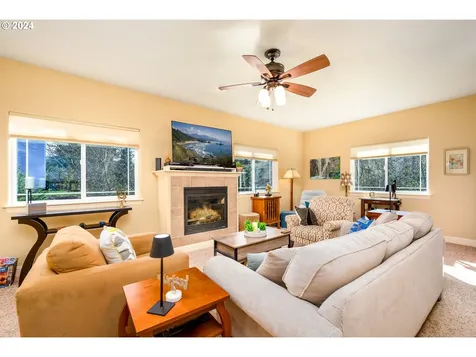 4505 NE Tide Avenue Lincoln City OR 97367