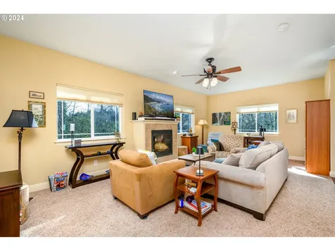 4505 NE Tide Avenue Lincoln City OR 97367