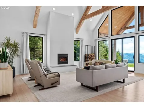 102 High Bank Lane Woodland WA 98674