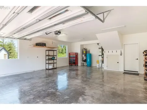102 High Bank Lane Woodland WA 98674