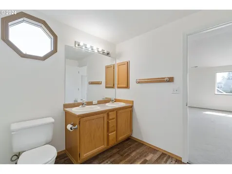 19450 Sunset Springs Drive Oregon City OR 97045