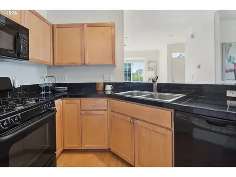 1602 Sw 171st Terrace Beaverton OR 97003