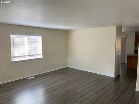 4641 NE 98th Avenue Portland OR 97220