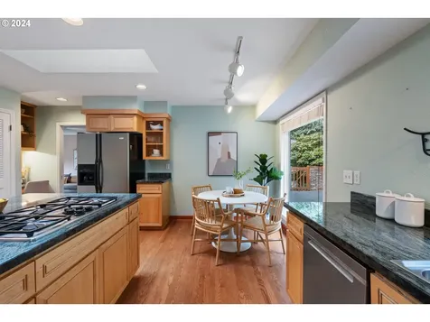 5020 Sw Fairhaven Drive Portland OR 97221