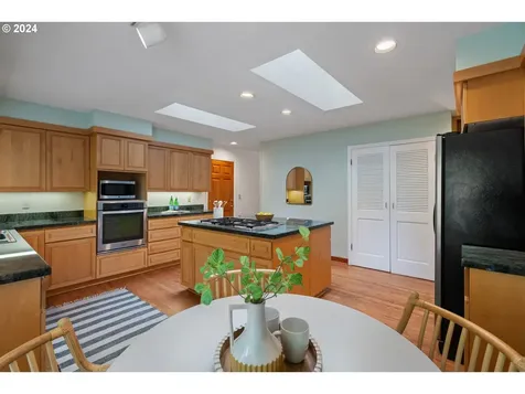 5020 Sw Fairhaven Drive Portland OR 97221
