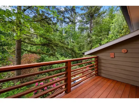 5020 Sw Fairhaven Drive Portland OR 97221