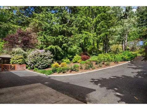 5020 Sw Fairhaven Drive Portland OR 97221