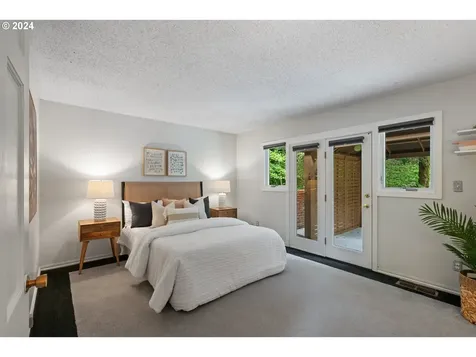 5020 Sw Fairhaven Drive Portland OR 97221