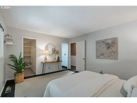 5020 Sw Fairhaven Drive Portland OR 97221