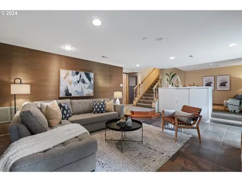 5020 Sw Fairhaven Drive Portland OR 97221