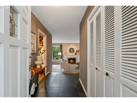 5020 Sw Fairhaven Drive Portland OR 97221