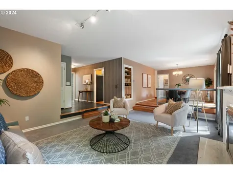 5020 Sw Fairhaven Drive Portland OR 97221