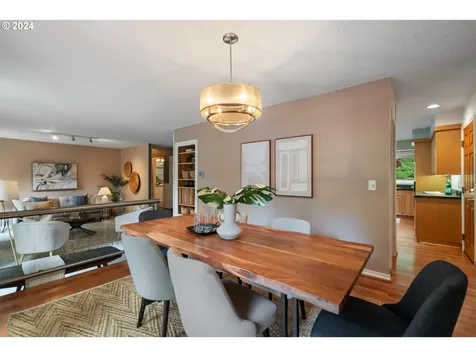 5020 Sw Fairhaven Drive Portland OR 97221