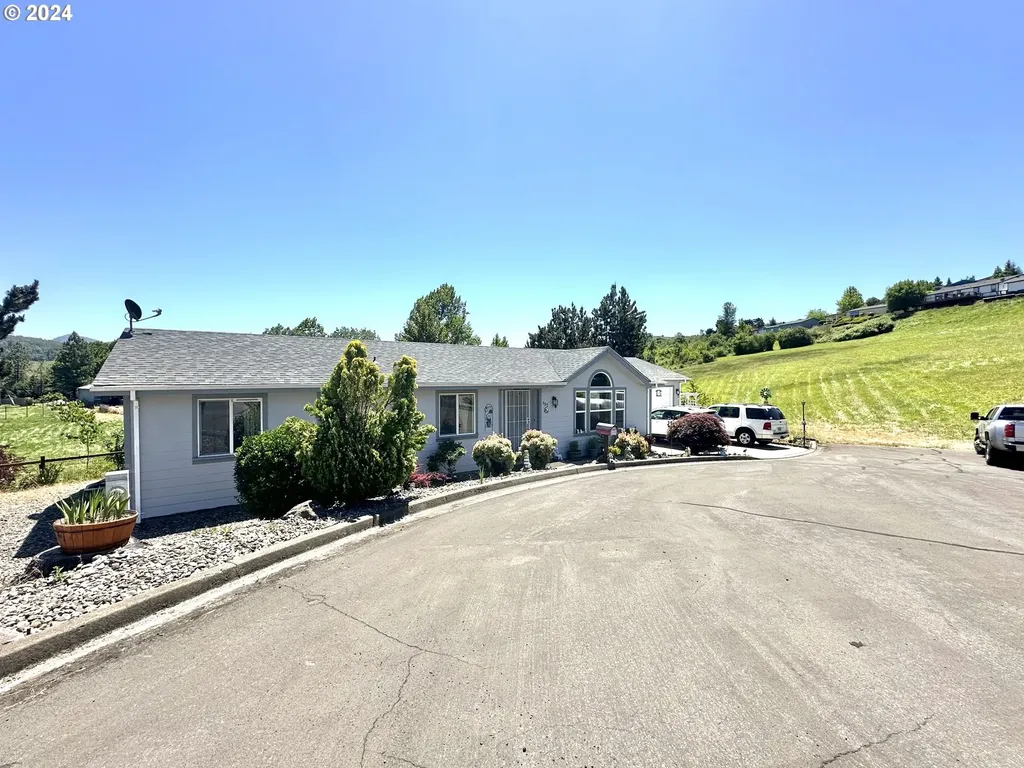 152 Fox Hollow Lane Roseburg OR 97471
