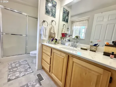 152 Fox Hollow Lane Roseburg OR 97471