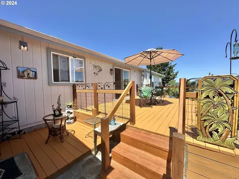 152 Fox Hollow Lane Roseburg OR 97471