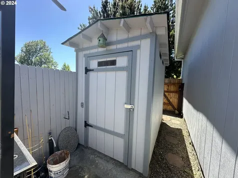 152 Fox Hollow Lane Roseburg OR 97471