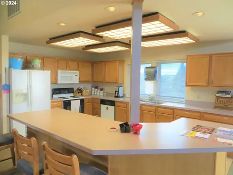 152 Fox Hollow Lane Roseburg OR 97471