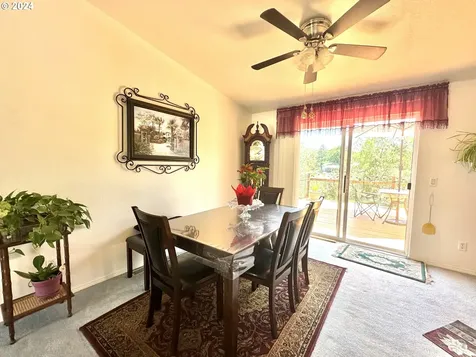152 Fox Hollow Lane Roseburg OR 97471