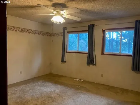 55375 Pioneer Road Scappoose OR 97056