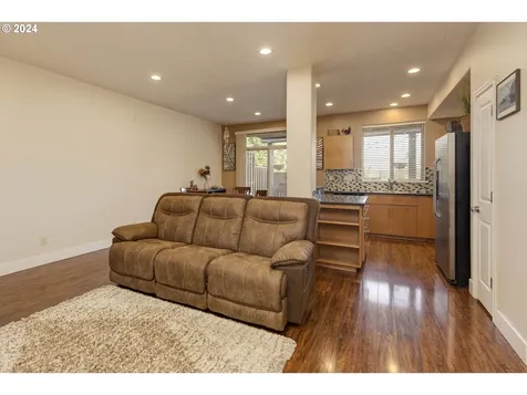 15119 SW Canyon Wren Way Beaverton OR 97007
