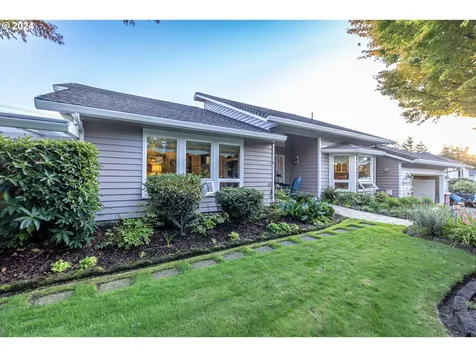 86218 Xylo Street Florence OR 97439