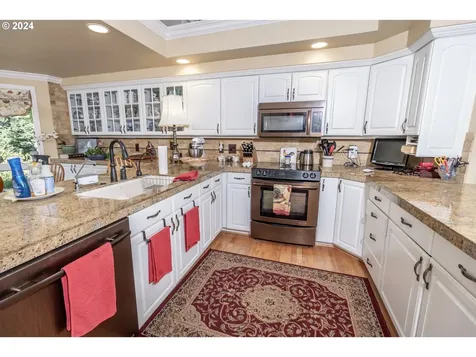 86218 Xylo Street Florence OR 97439