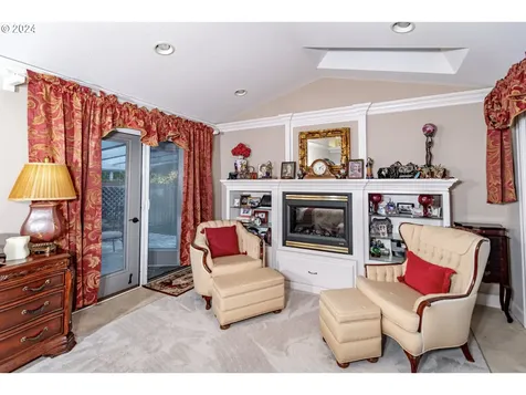 86218 Xylo Street Florence OR 97439