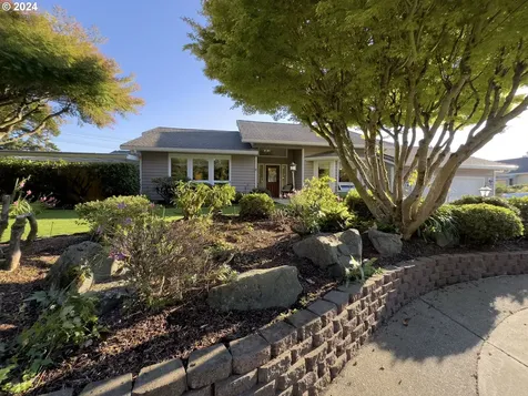 86218 Xylo Street Florence OR 97439
