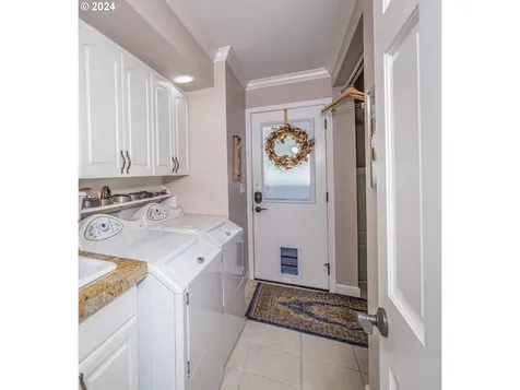 86218 Xylo Street Florence OR 97439