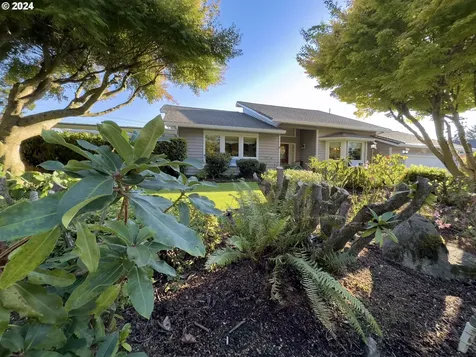 86218 Xylo Street Florence OR 97439