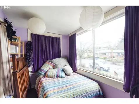 907 NE Tillamook Street Portland OR 97212
